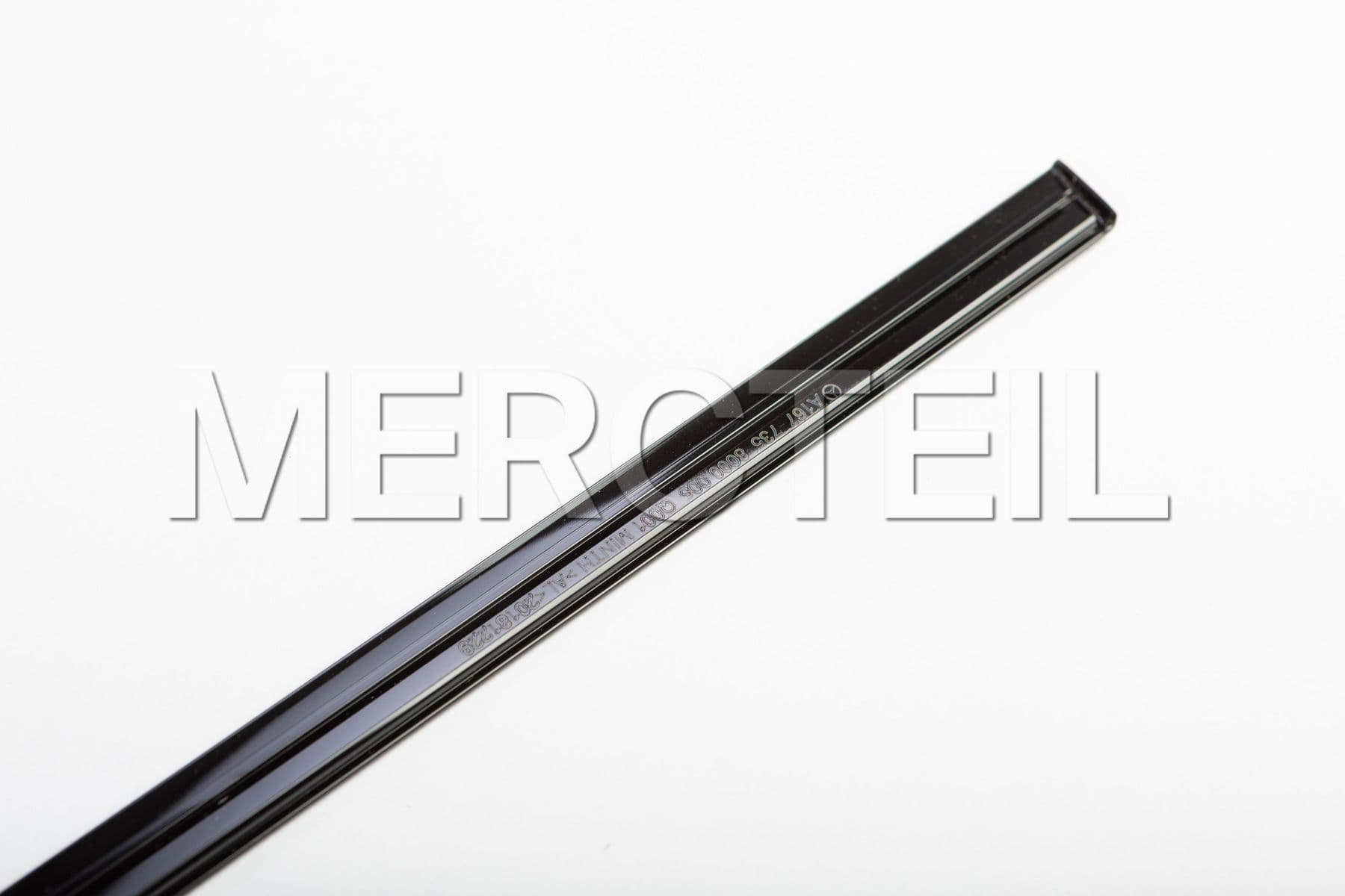 A1677358000 MERCEDES-BENZ TRIM STRIP