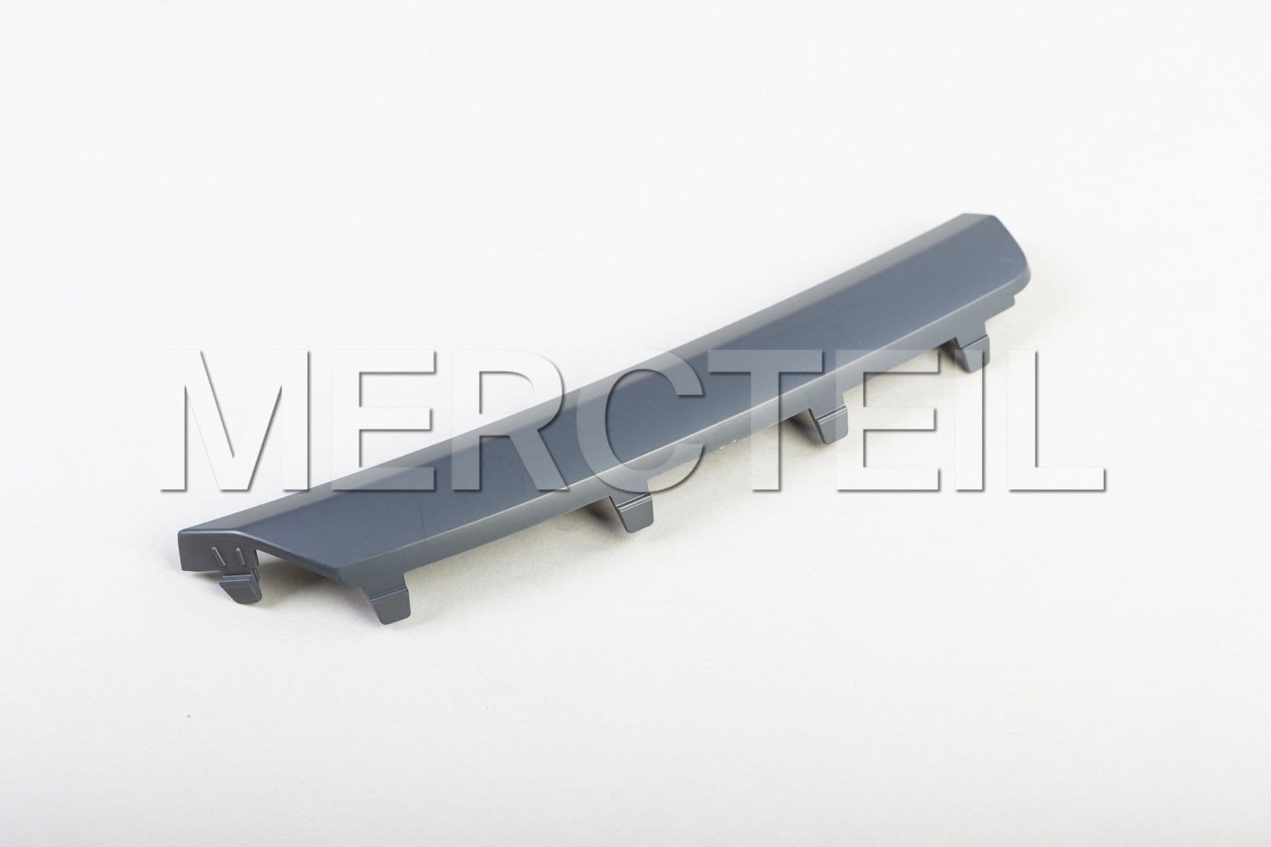 Buy the spare part Mercedes-Benz A16788557039999 cover bumper area 
