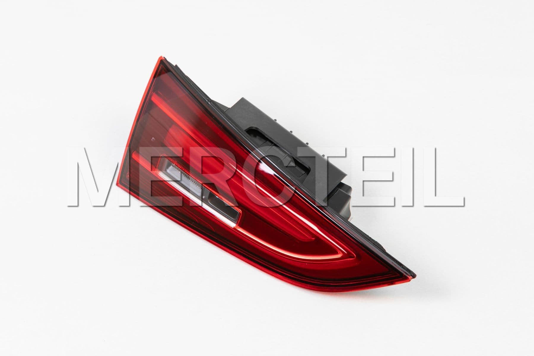 Buy the spare part Mercedes-Benz A1679067310 rear lamp combination