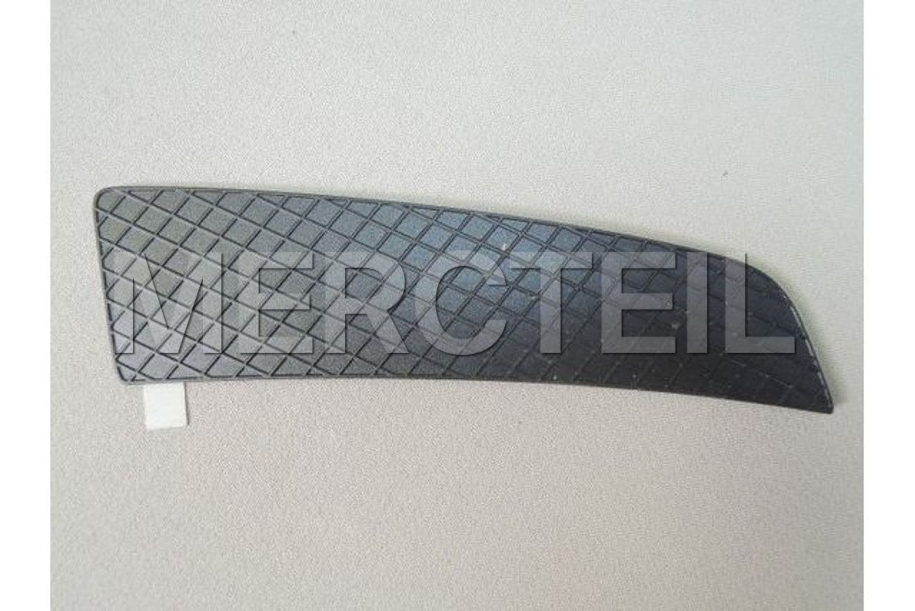 Buy the spare part Mercedes-Benz A1728852223 cover bumper area
