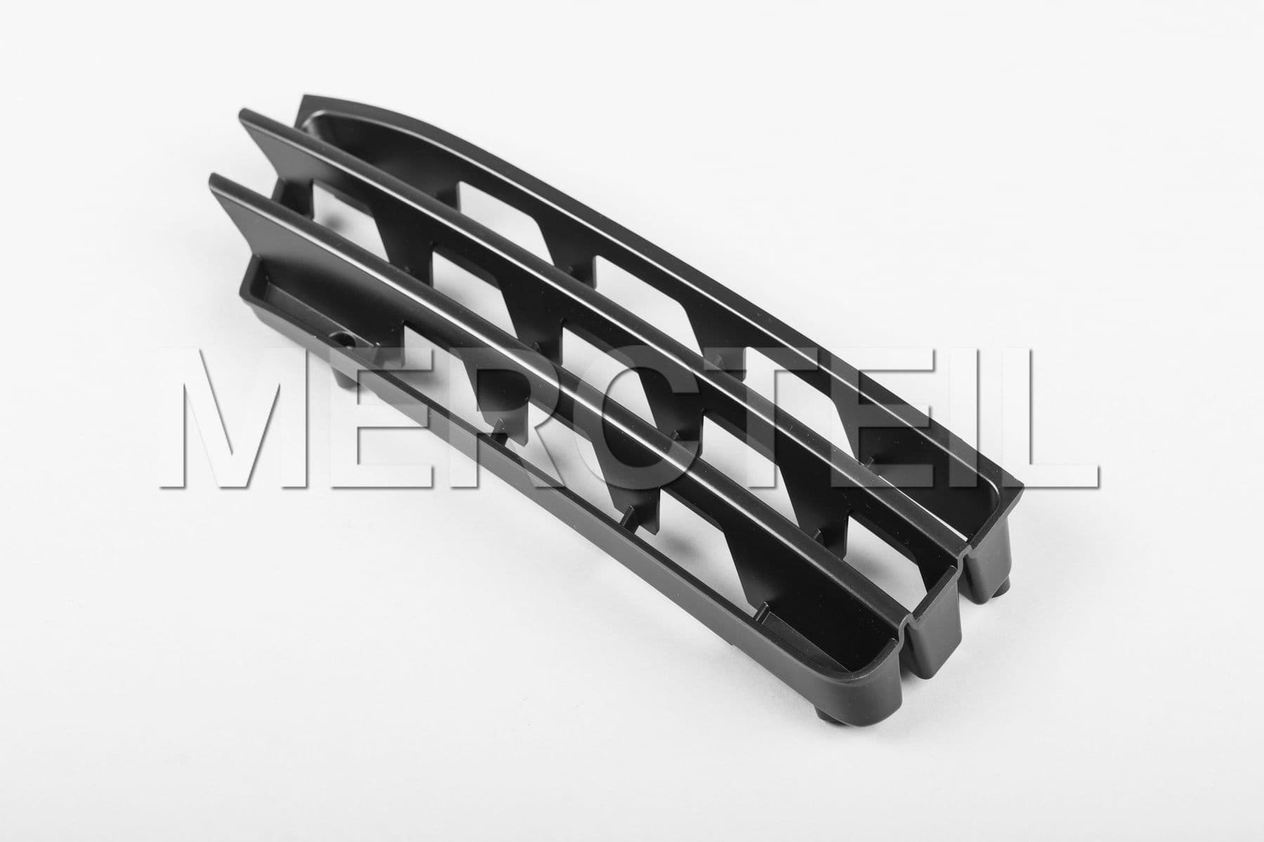 Buy the spare part Mercedes-Benz A1728852423 cover bumper area