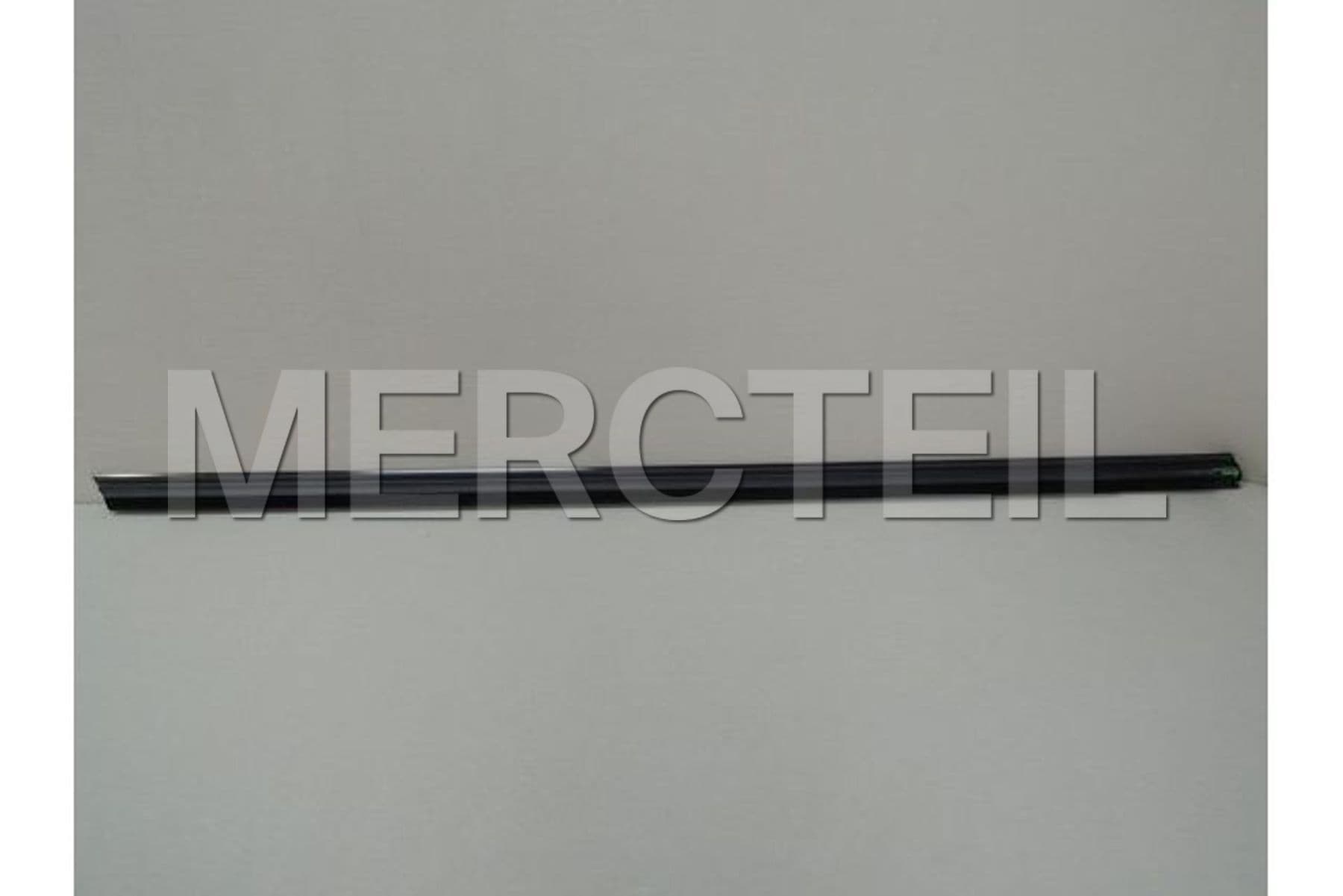 A1767250382 MERCEDES-BENZ TRIM STRIP