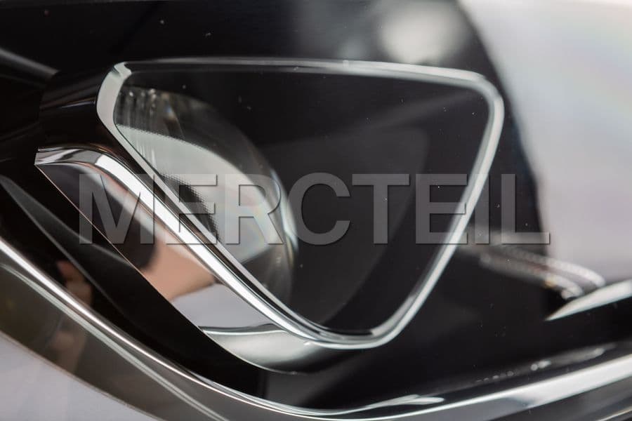 Buy the spare part Mercedes-Benz A1768204761 headlamp unit 