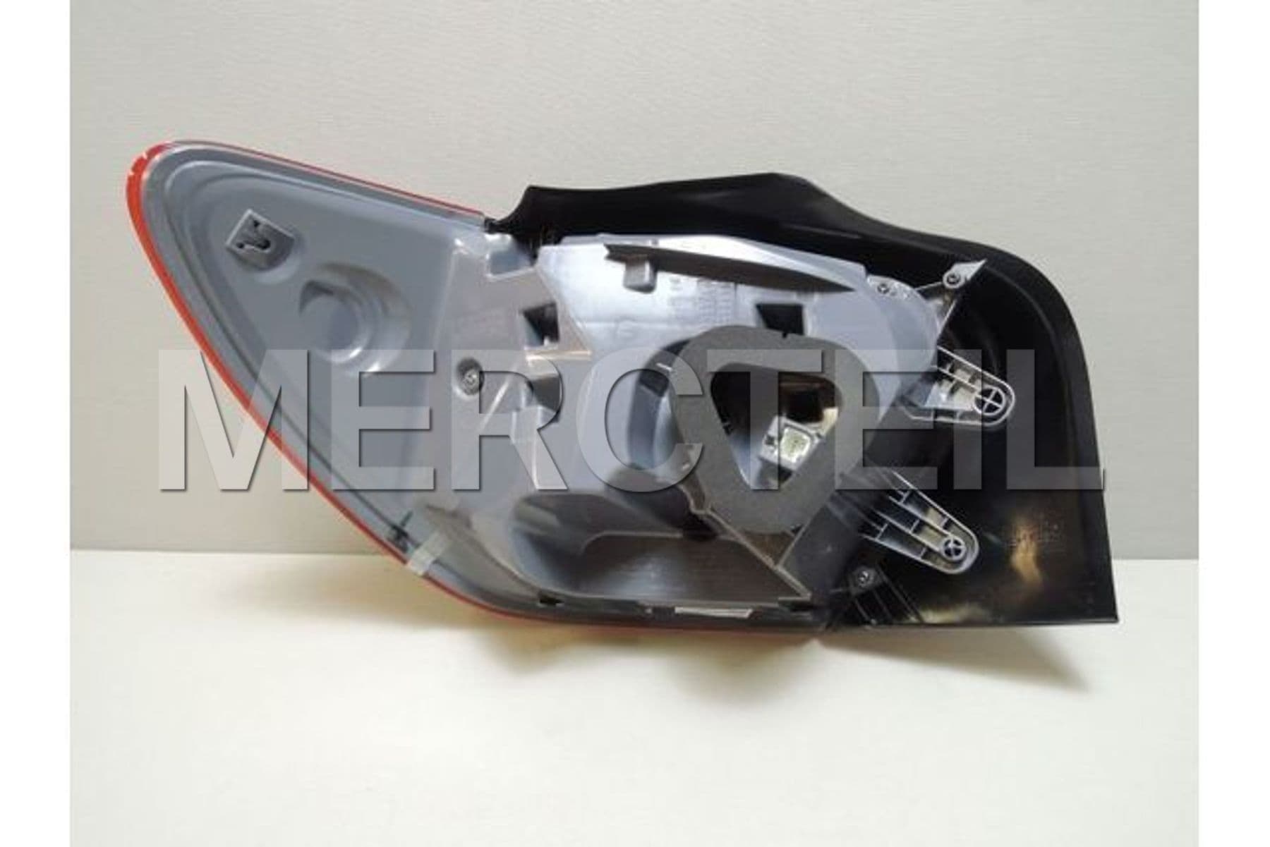 A1769065400 MERCEDES-BENZ REAR LAMP COMBINATION