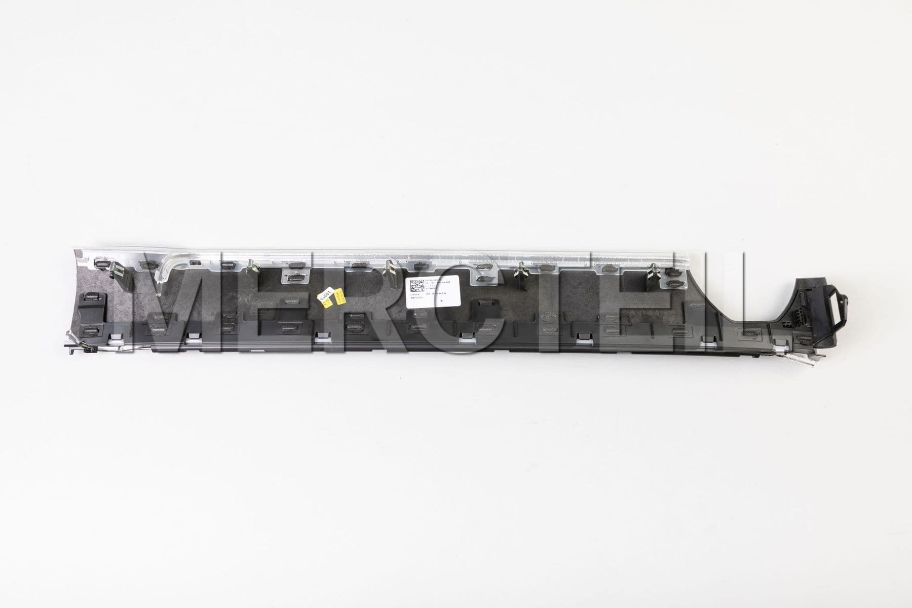 Buy the spare part Mercedes-Benz A1776800805 trim strip