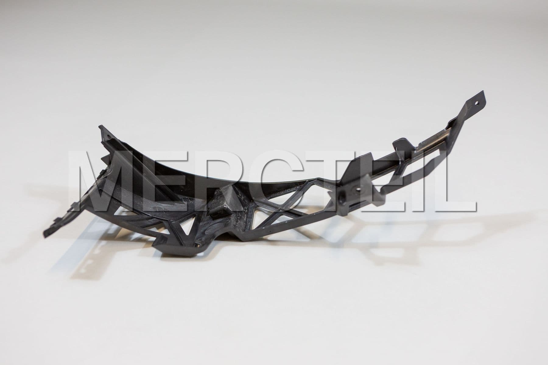 A1778854902 MERCEDES-BENZ BUMPER LATERAL SUPPORT