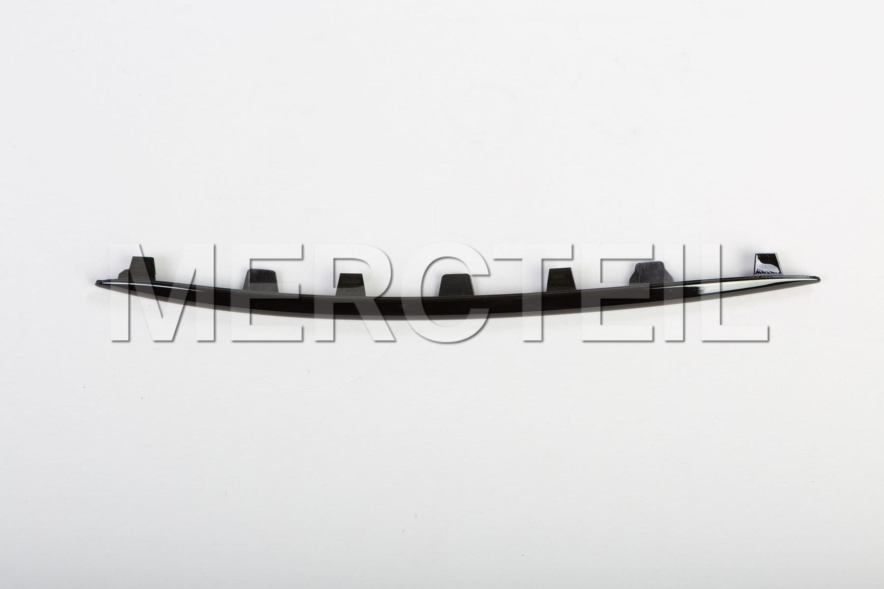 Buy the spare part Mercedes-Benz A1778857603 trim strip 