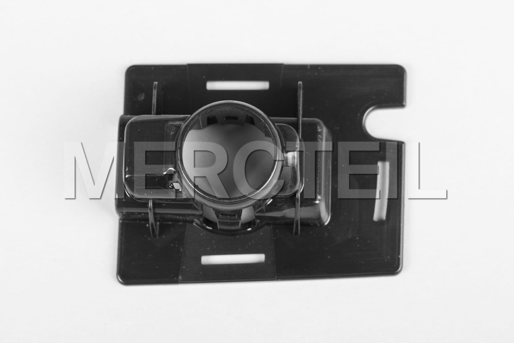 Buy the spare part Mercedes-Benz A1778859303 mount