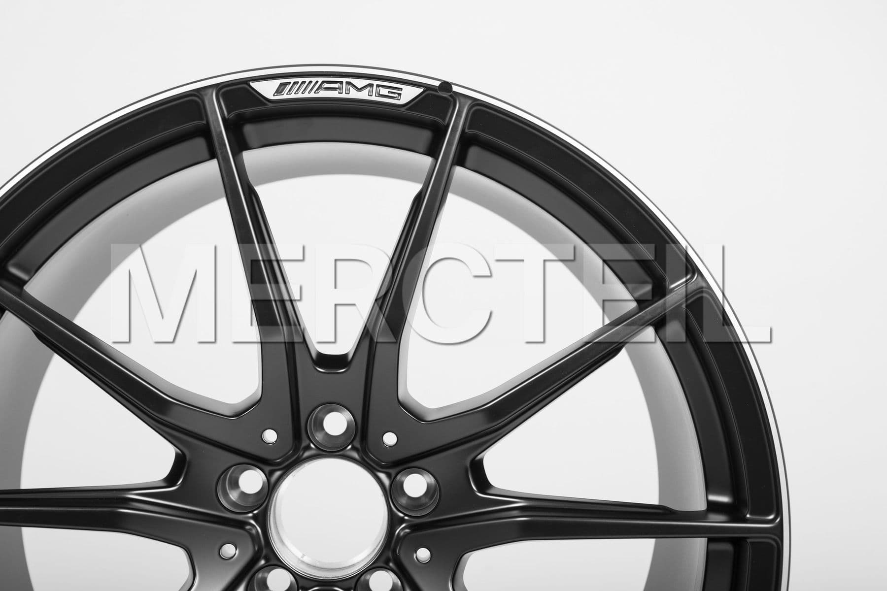 Buy the spare part Mercedes-Benz A19040114007X71 spoked wheel