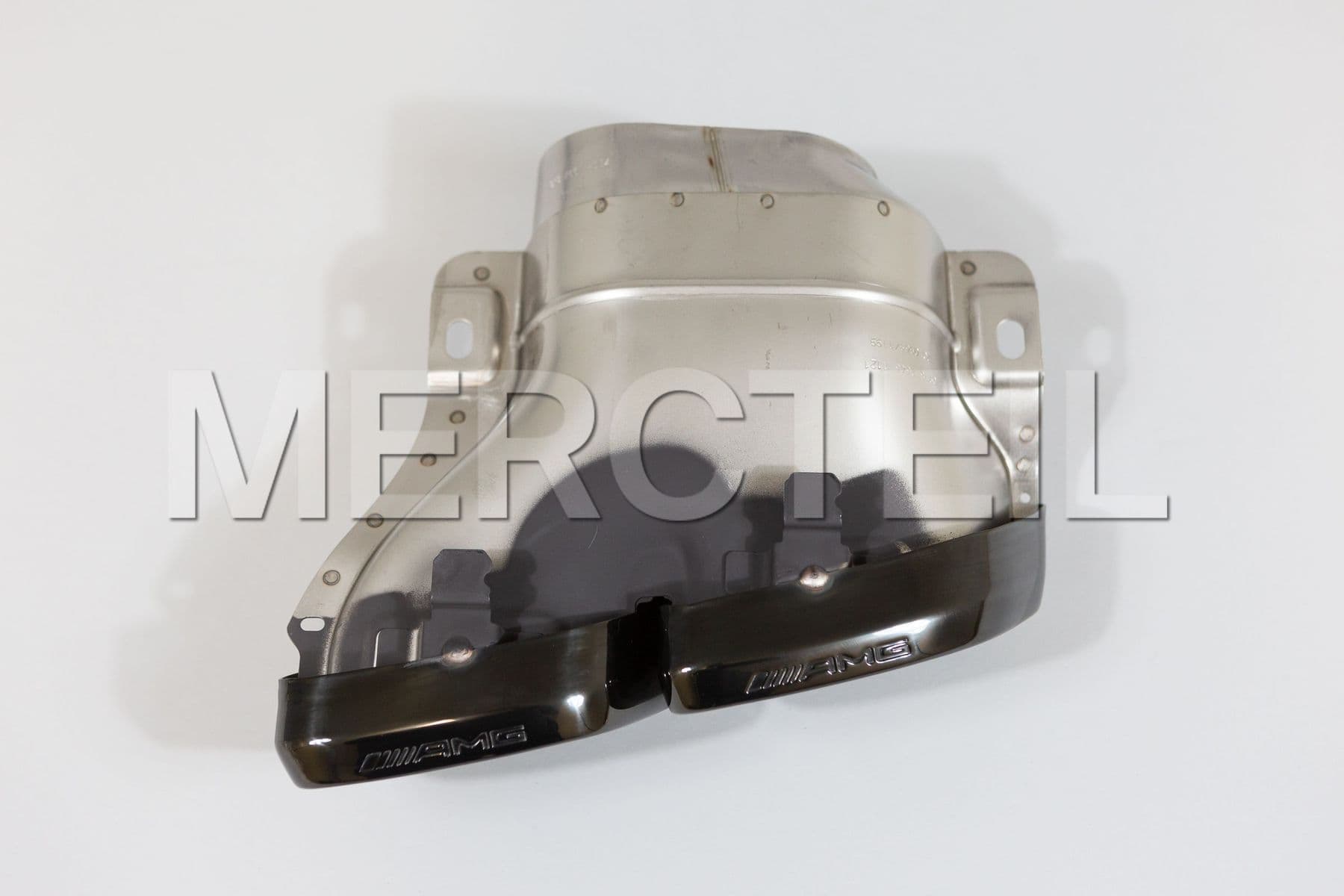 Buy the spare part Mercedes-Benz A1904905200 tail pipe trim