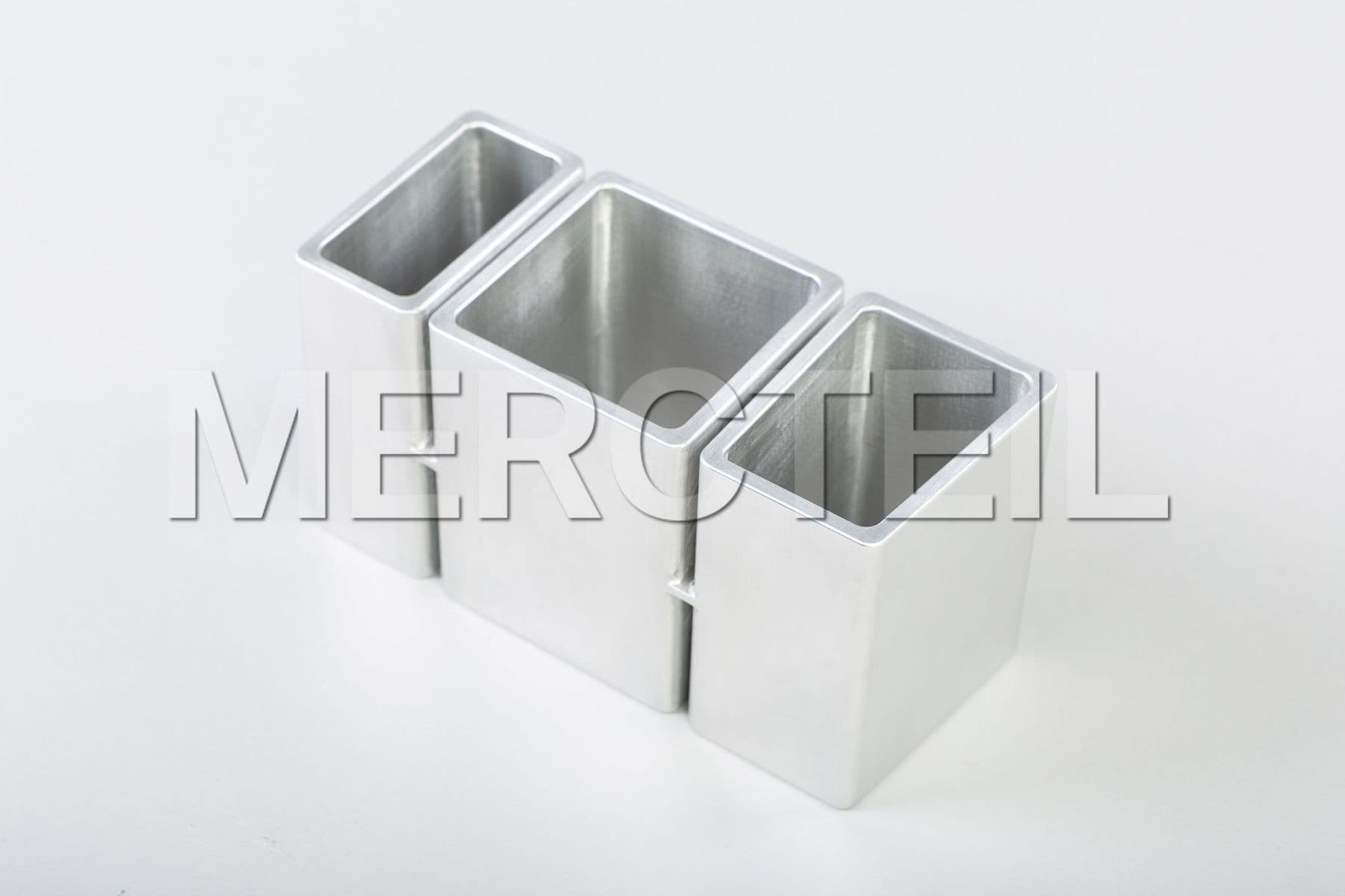 Buy the spare part Mercedes-Benz A1906226700 longitudinal member