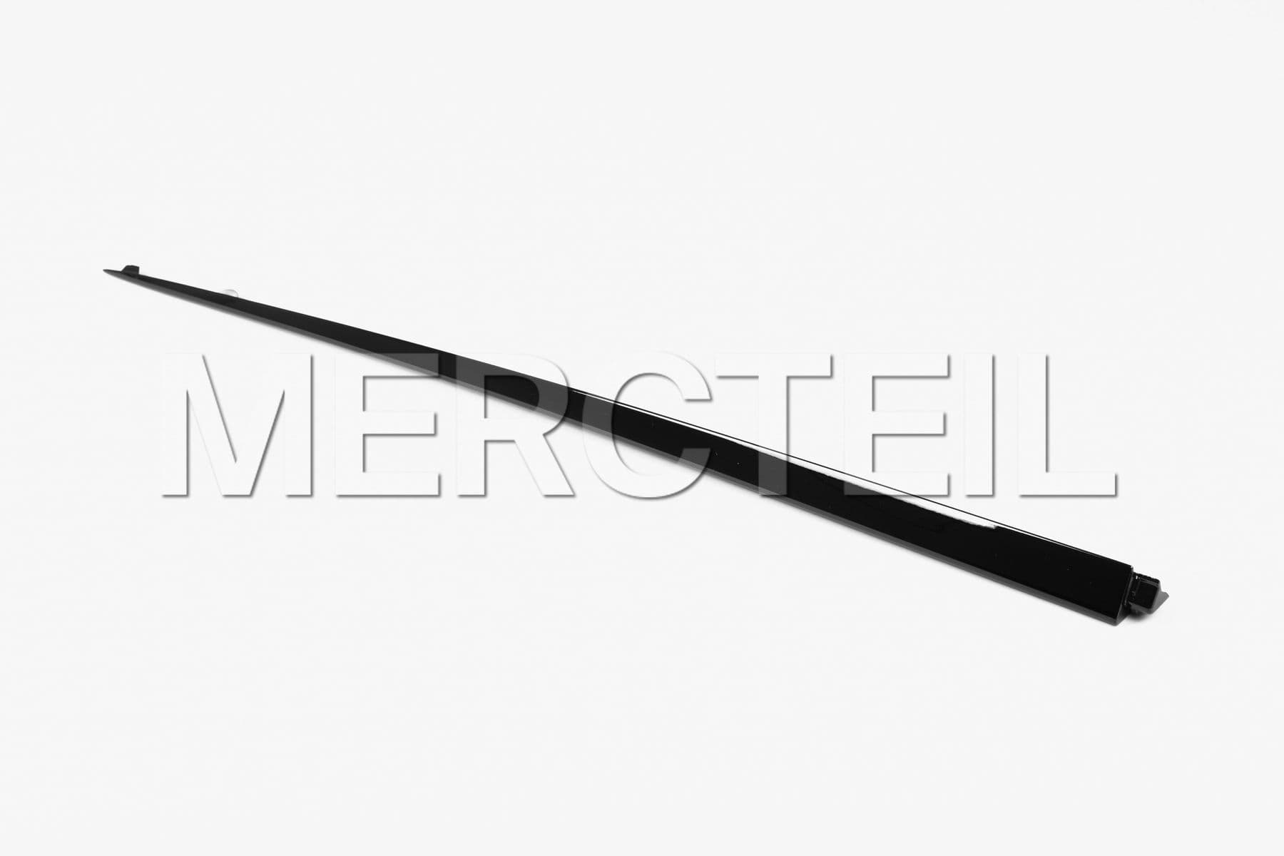 Buy the spare part Mercedes-Benz A1906940300 ornamental trim