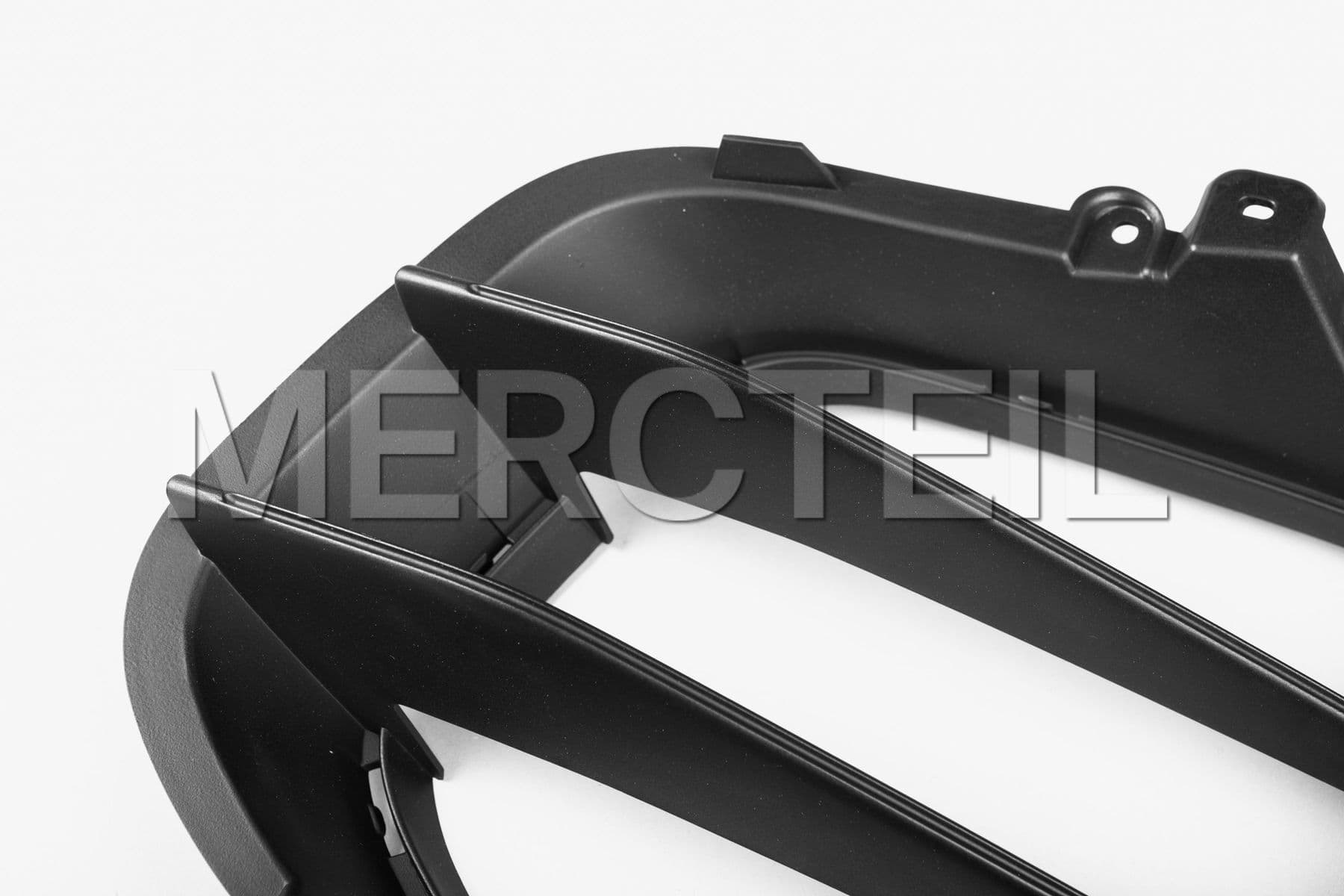 Buy the spare part Mercedes-Benz A1908853400 ventilation louver