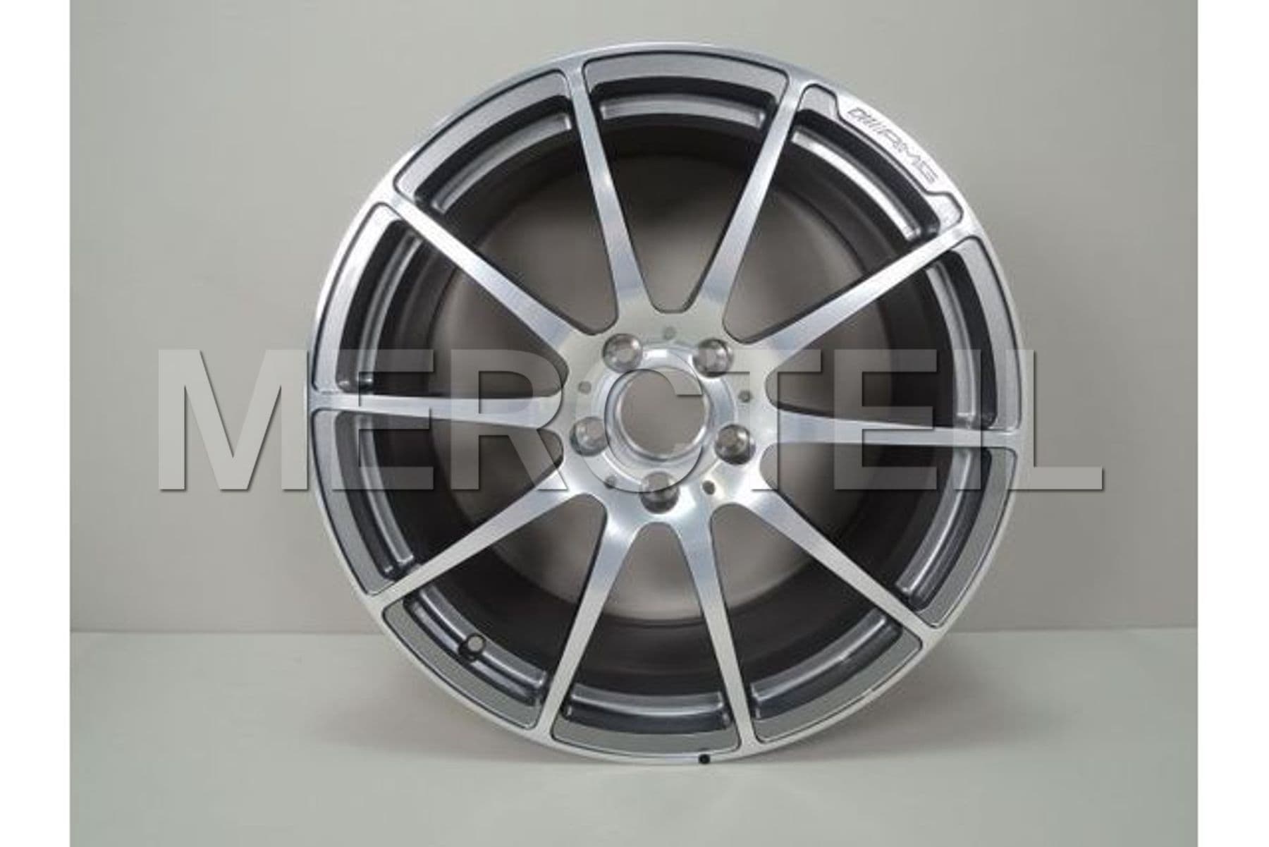 Buy the spare part Mercedes-Benz A19740112027X21 spoked wheel