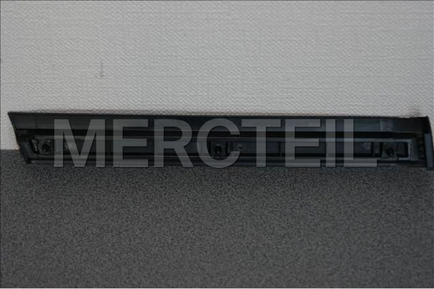 A2026901062 MERCEDES-BENZ STRIP