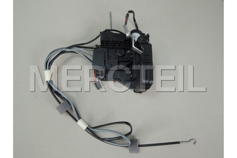 Buy the spare part Mercedes-Benz A2037200535 lock