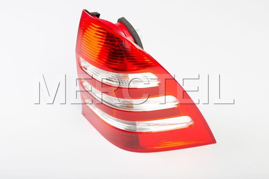 Mercedes-Benz テールランプ A 246 885 04 56 Buy the spare part Mercedes-Benz A2038202464 tail lamp