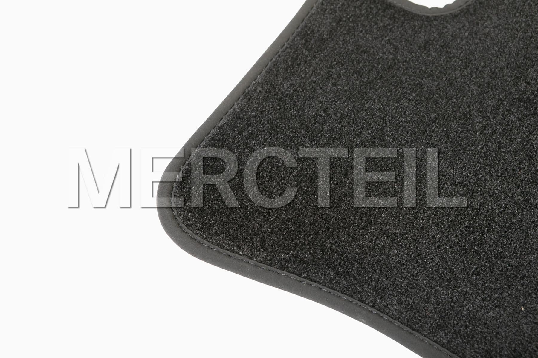 Buy the spare part Mercedes-Benz A20468019489F87 ts mat