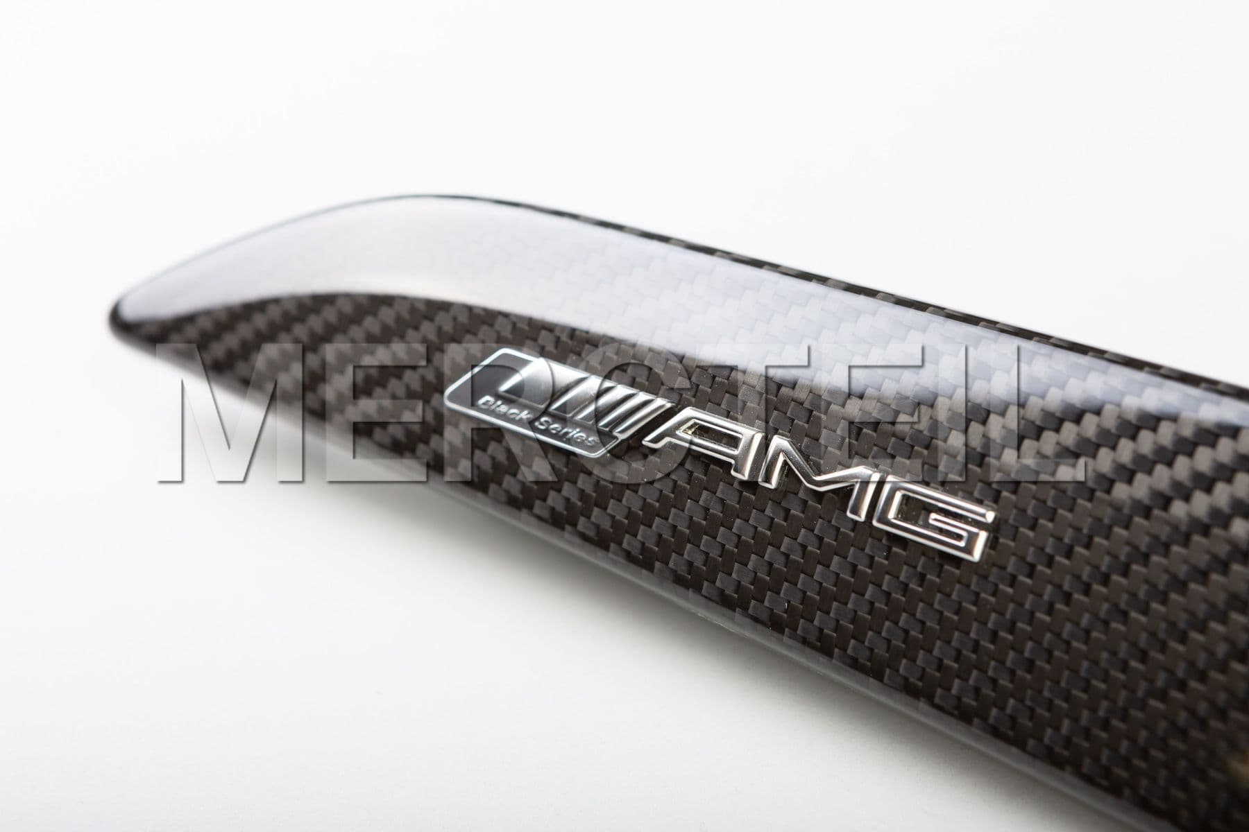 Buy the spare part Mercedes-Benz A2046809371 moulding