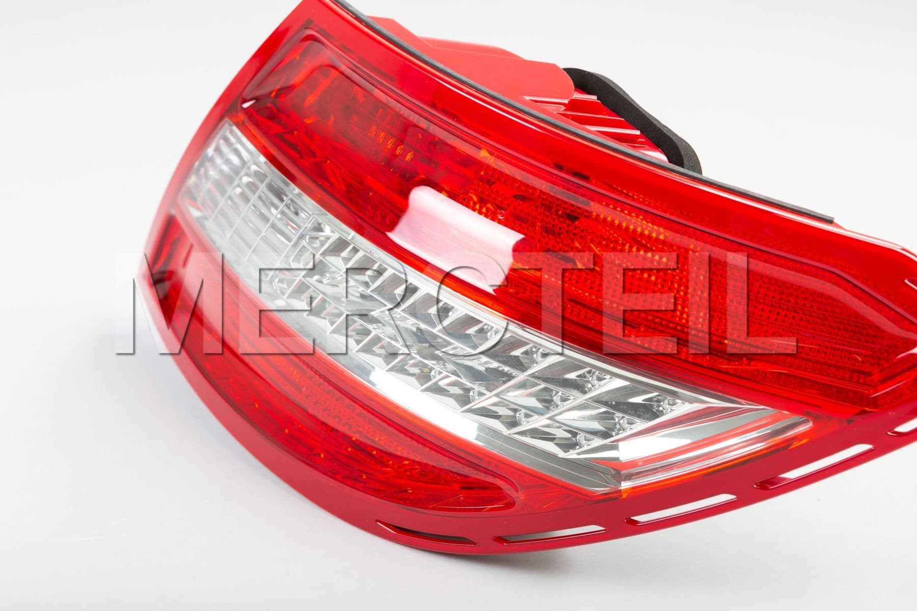 ZEALfix 2 Stück Auto-Logo-Projektionslampen, kompatibel mit Mercedes B en-z  Classe C W204 C260 C300 C200 C280 C230