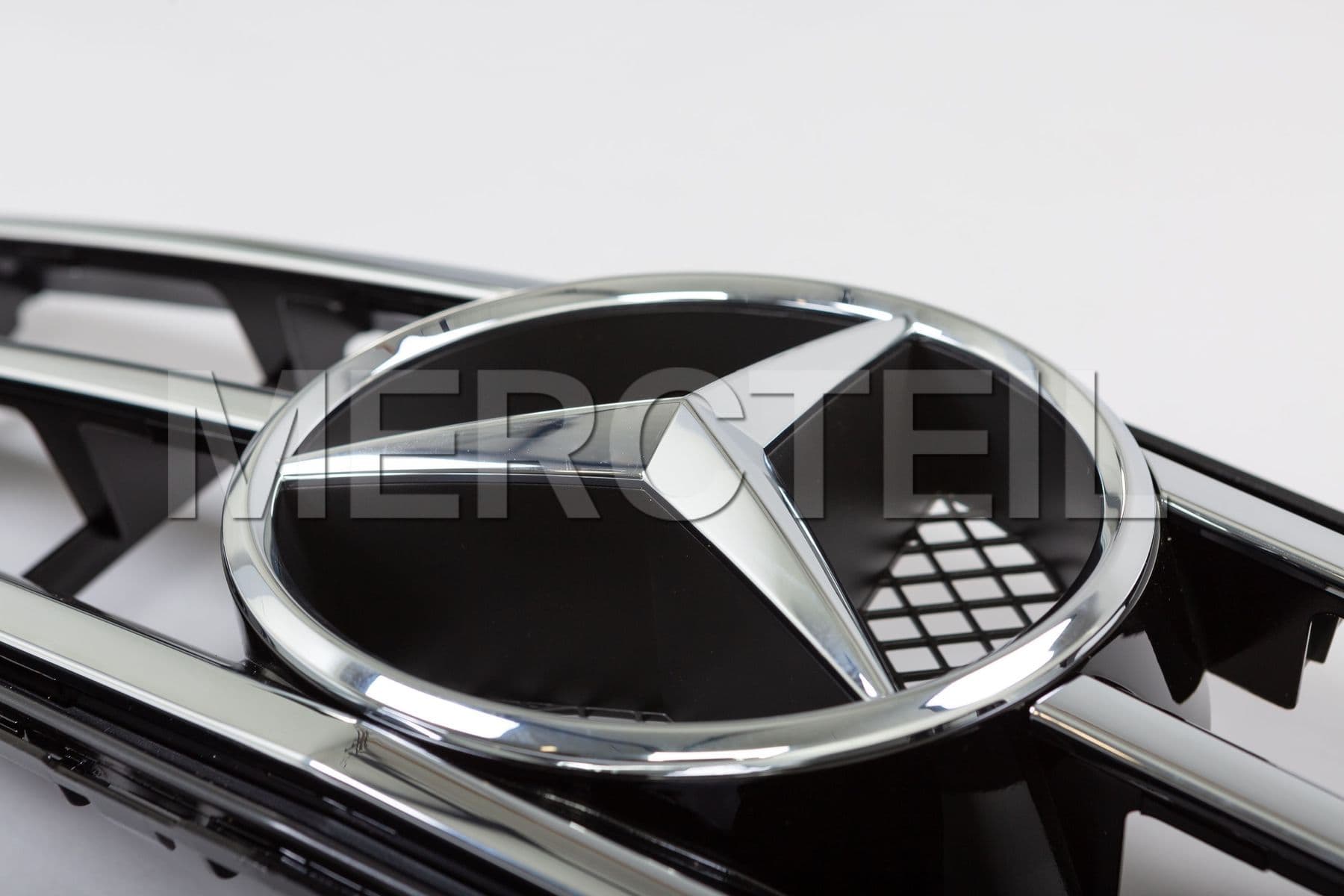 A20488000239040 MERCEDES-BENZ KUEHLERMASKE