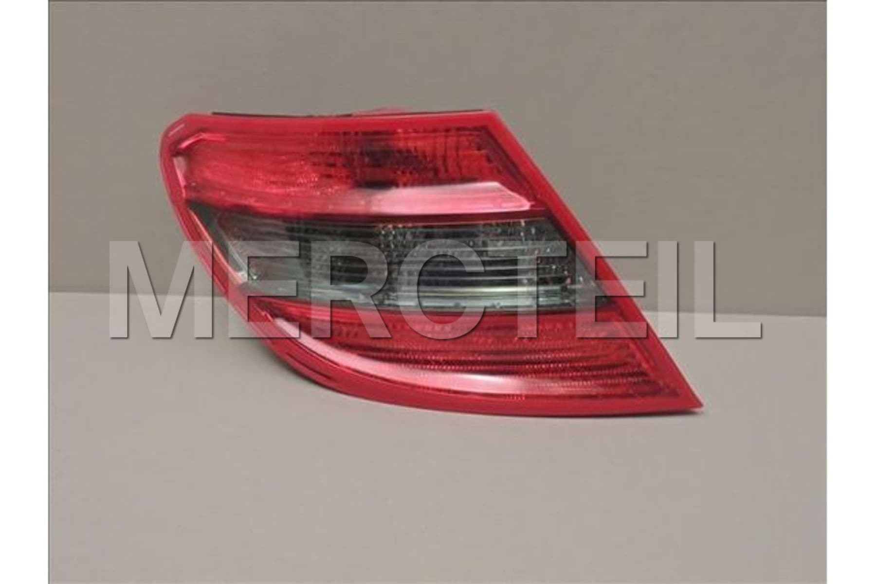 A2049068502 MERCEDES-BENZ REAR LAMP COMBINATION