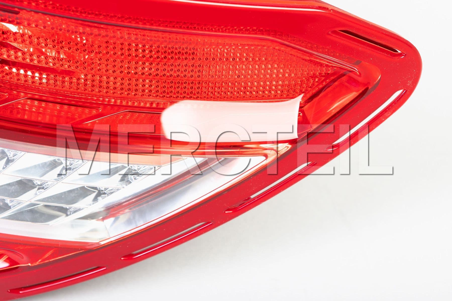 A204906880264 MERCEDES-BENZ REAR LAMP COMBINATION