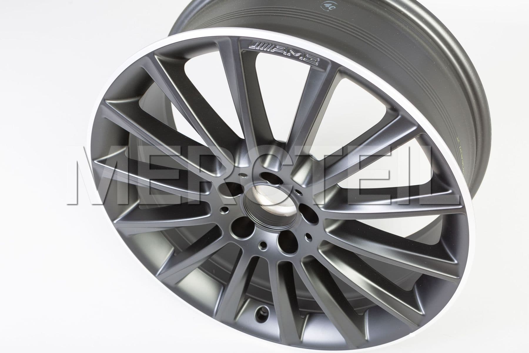 Buy the spare part Mercedes-Benz A20540154007X71 spoked wheel