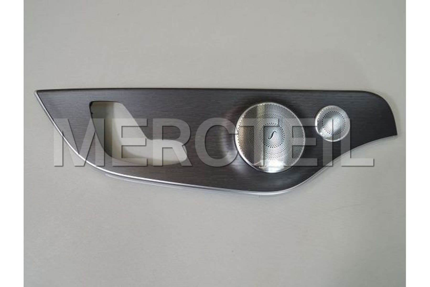 A2057205530 MERCEDES-BENZ TRIM STRIP