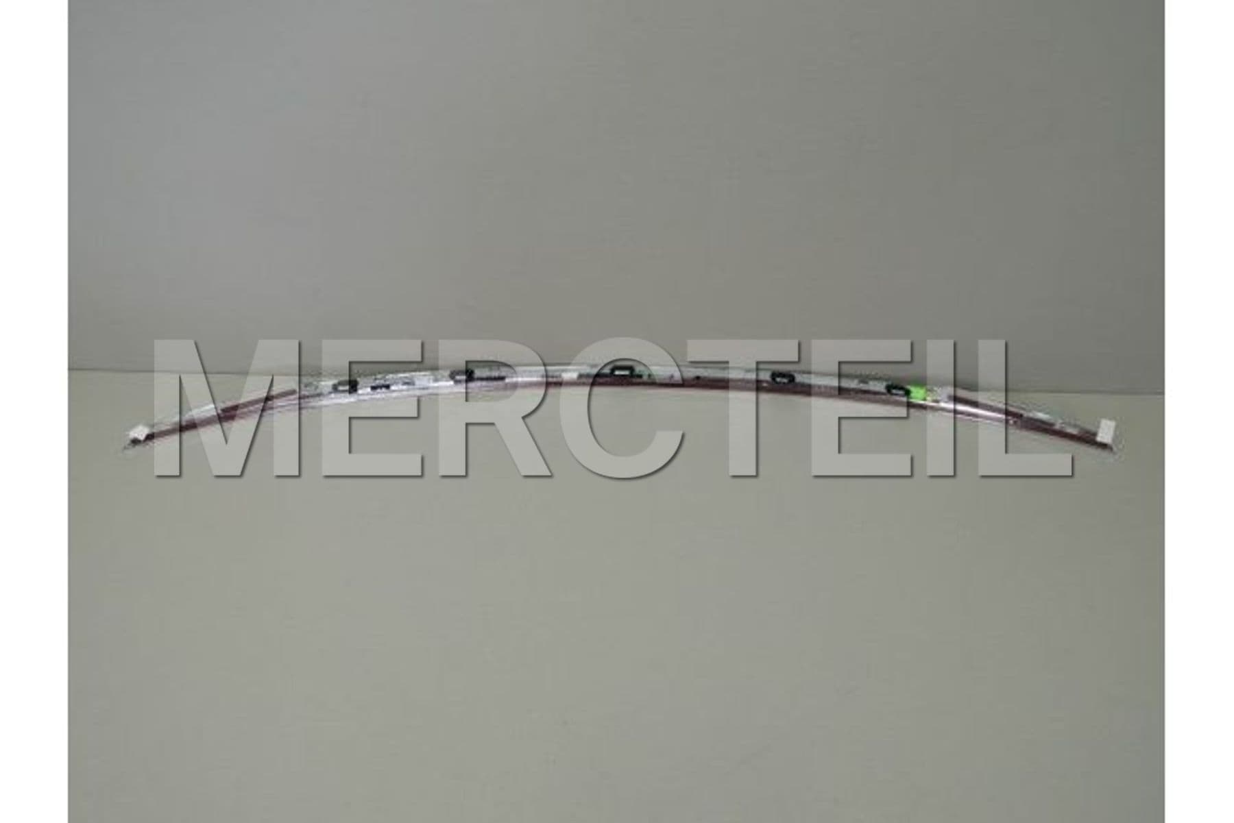 A2057430082 MERCEDES-BENZ TRIM STRIP