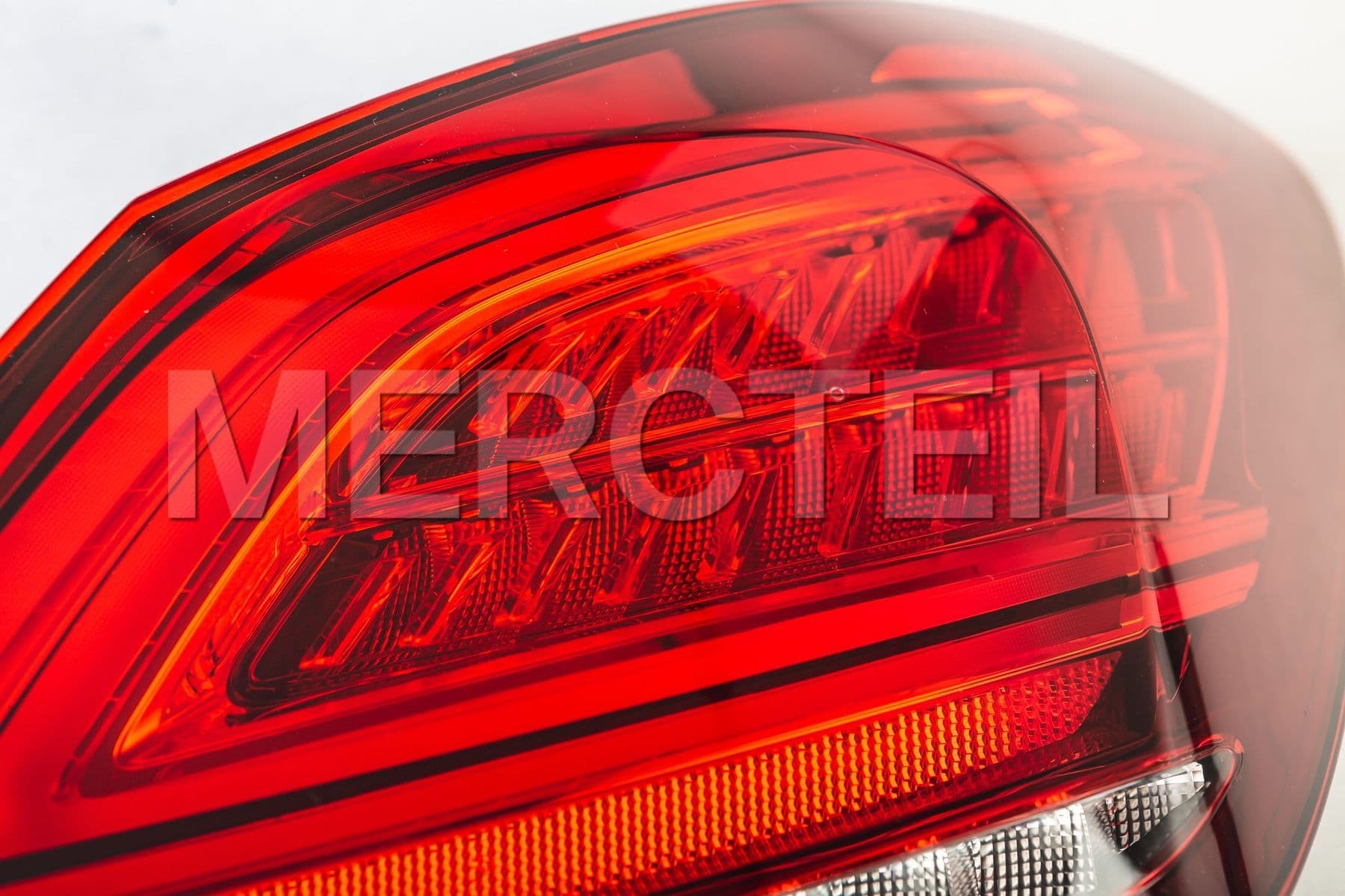 A2059064603 MERCEDES-BENZ REAR LAMP COMBINATION