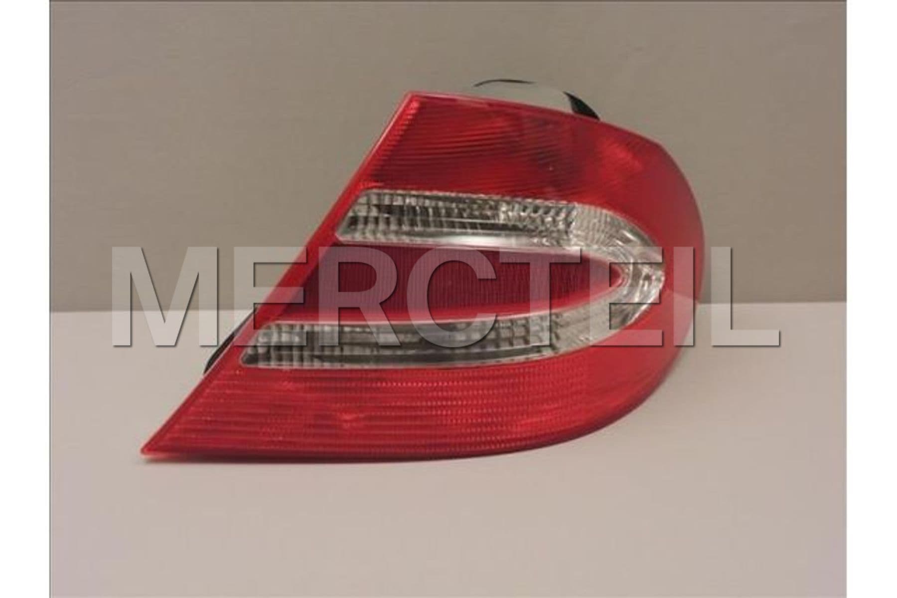 A2098200264 MERCEDES-BENZ TAIL LAMP