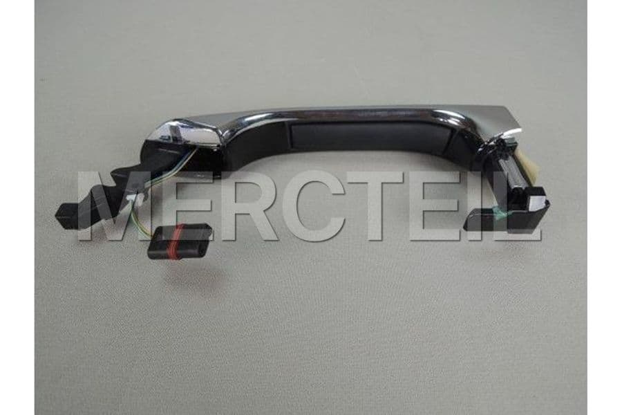 Buy the spare part Mercedes-Benz A21176012709999 door handle