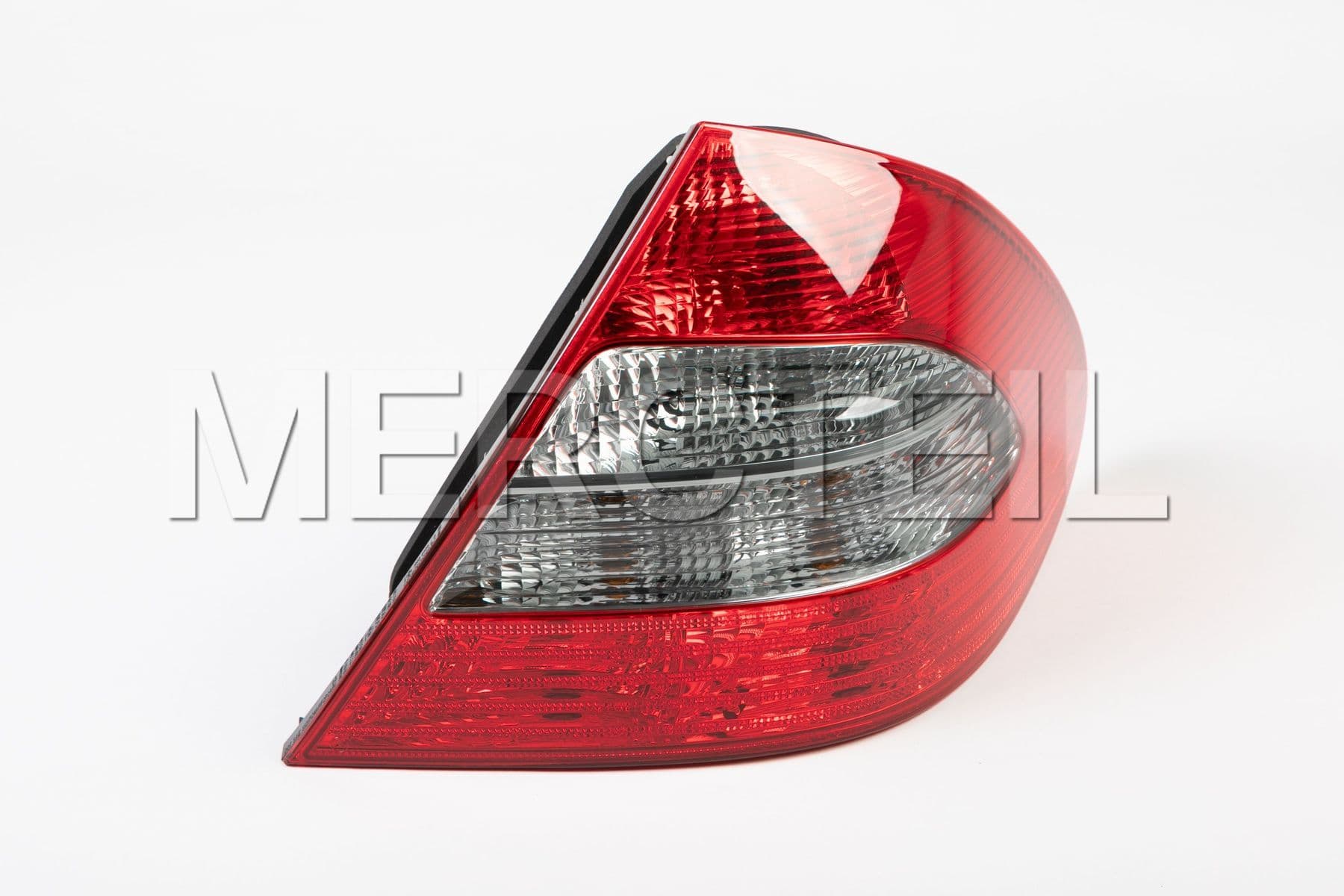 A2118202464 MERCEDES-BENZ TAIL LAMP