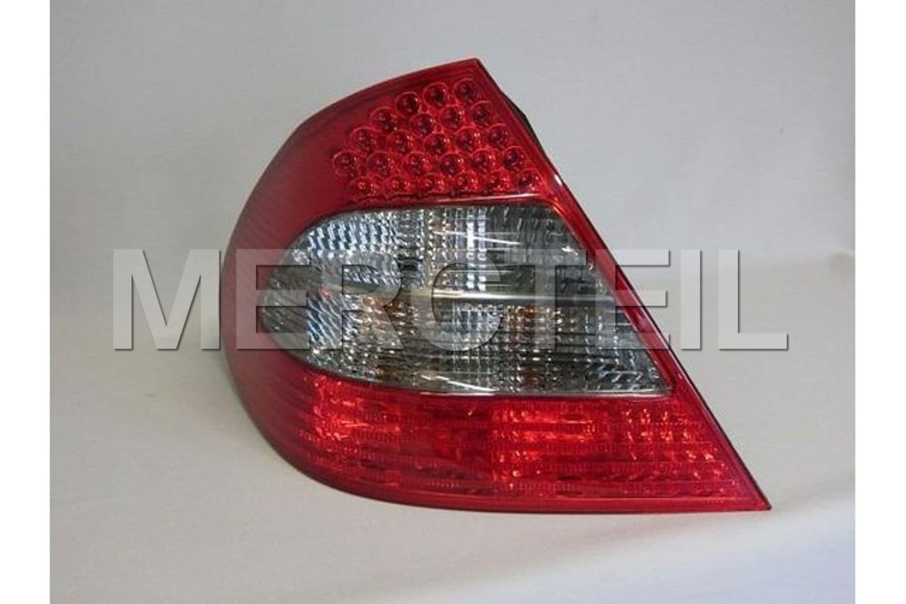 A2118202564 MERCEDES-BENZ TAIL LAMP