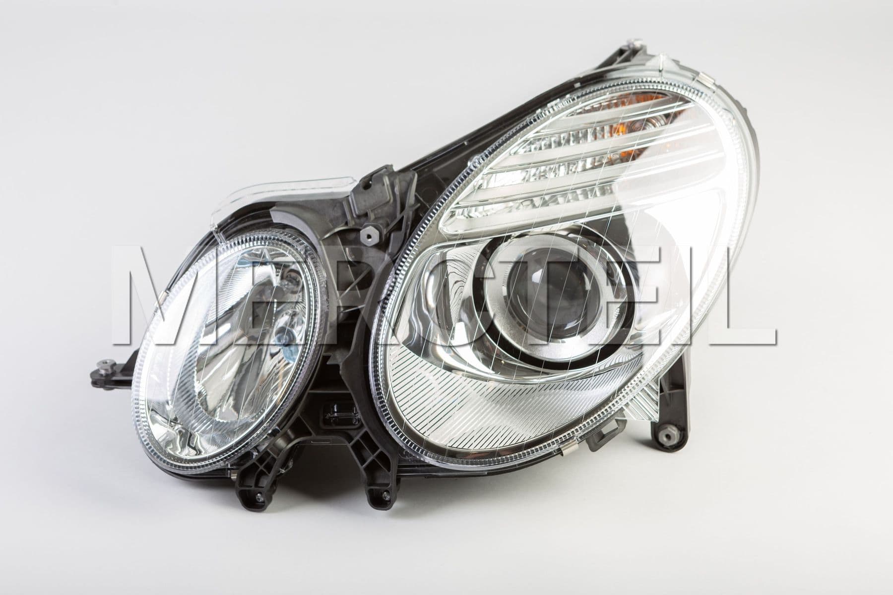 A2118202961 MERCEDES-BENZ LAMP UNIT