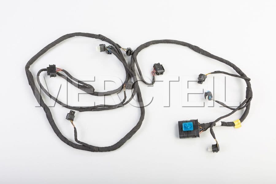 Buy the spare part Mercedes-Benz A2124404458 electrical wiring harness