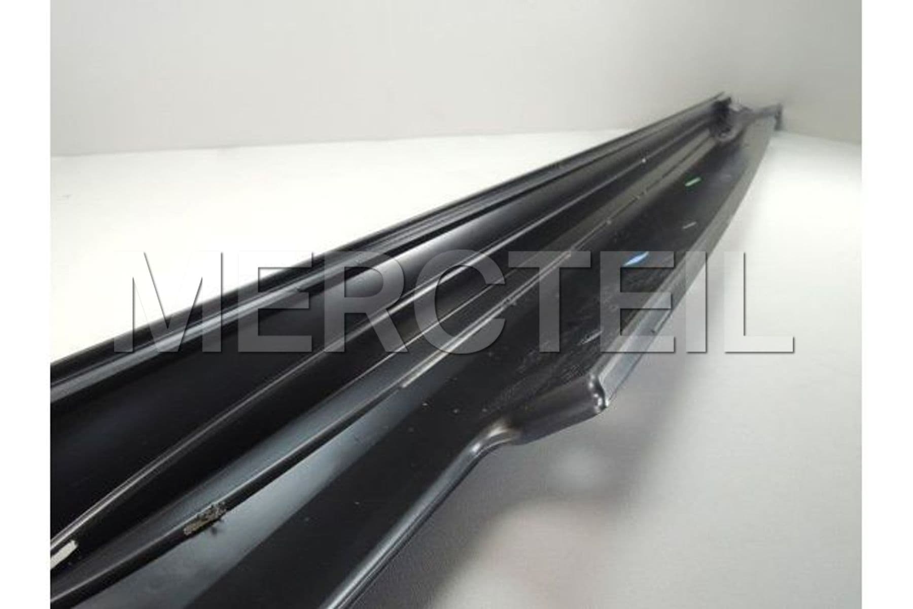 Buy the spare part Mercedes-Benz A21269823549999 paneling 