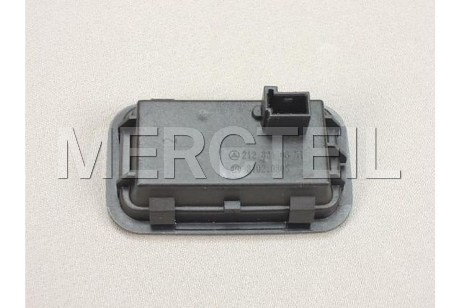 A2128210651 MERCEDES-BENZ PUSH-BUTTON SWITCH