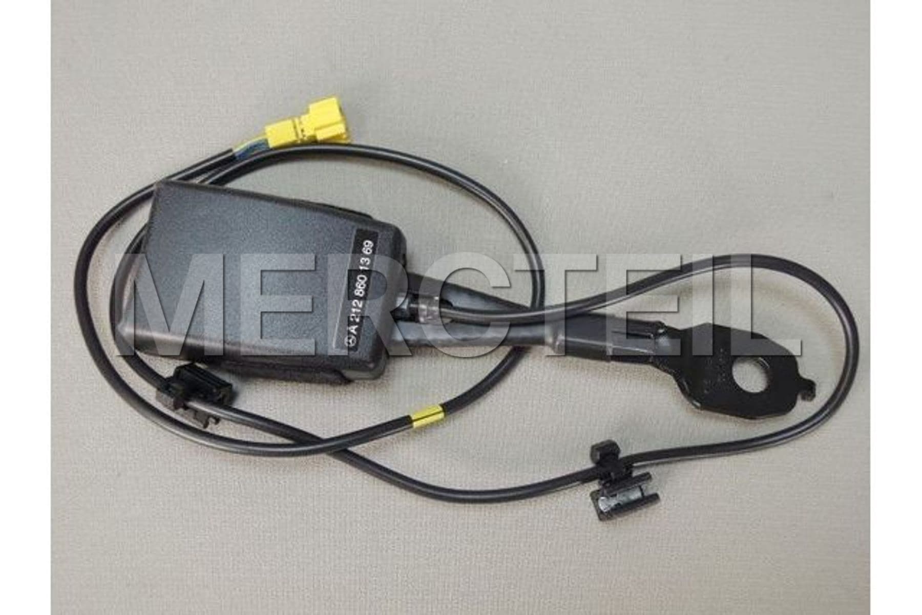A21286013699051 MERCEDES-BENZ SEAT BELT BUCKLE