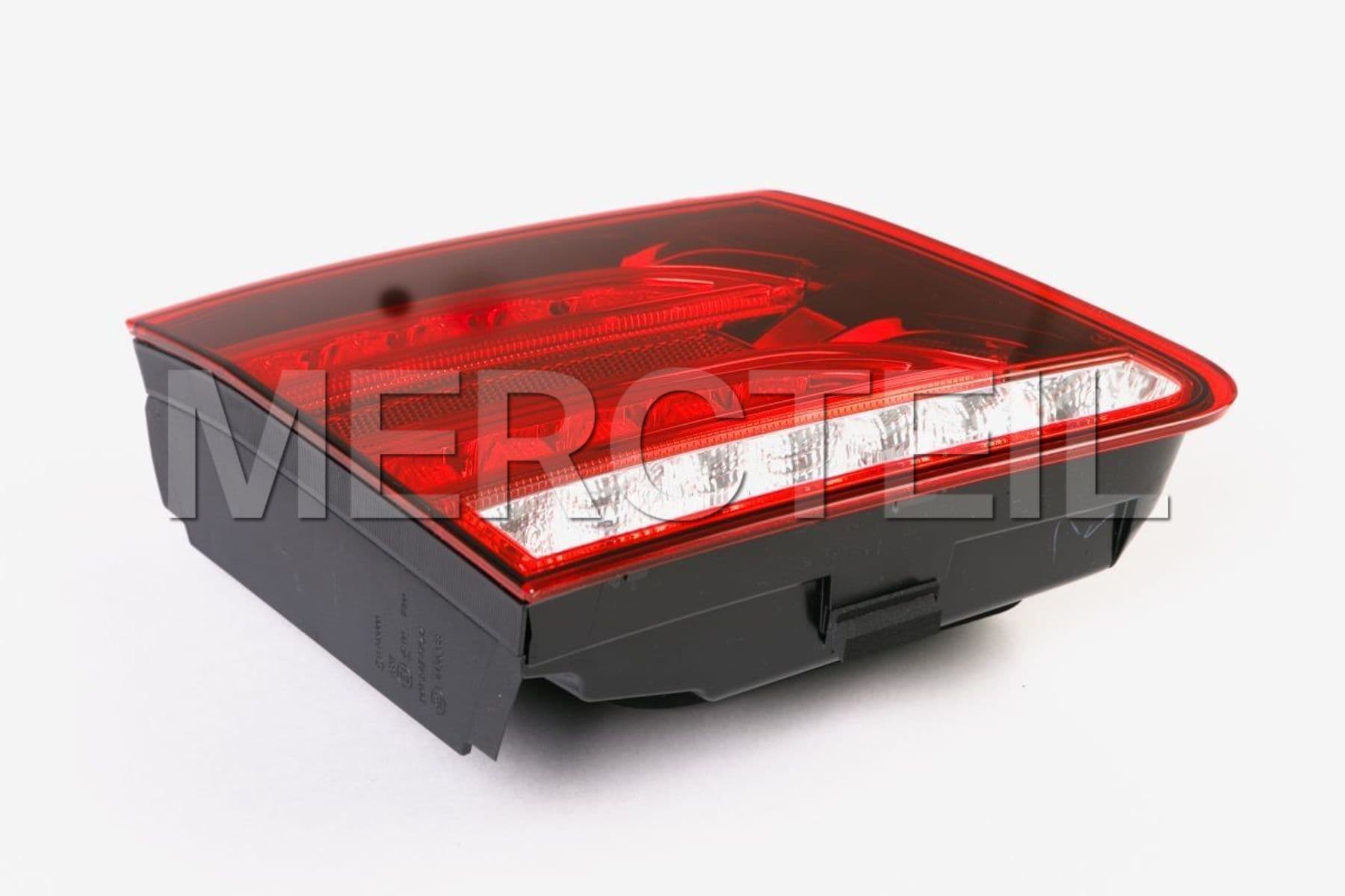 Buy the spare part Mercedes-Benz A212906190364 rear lamp combination