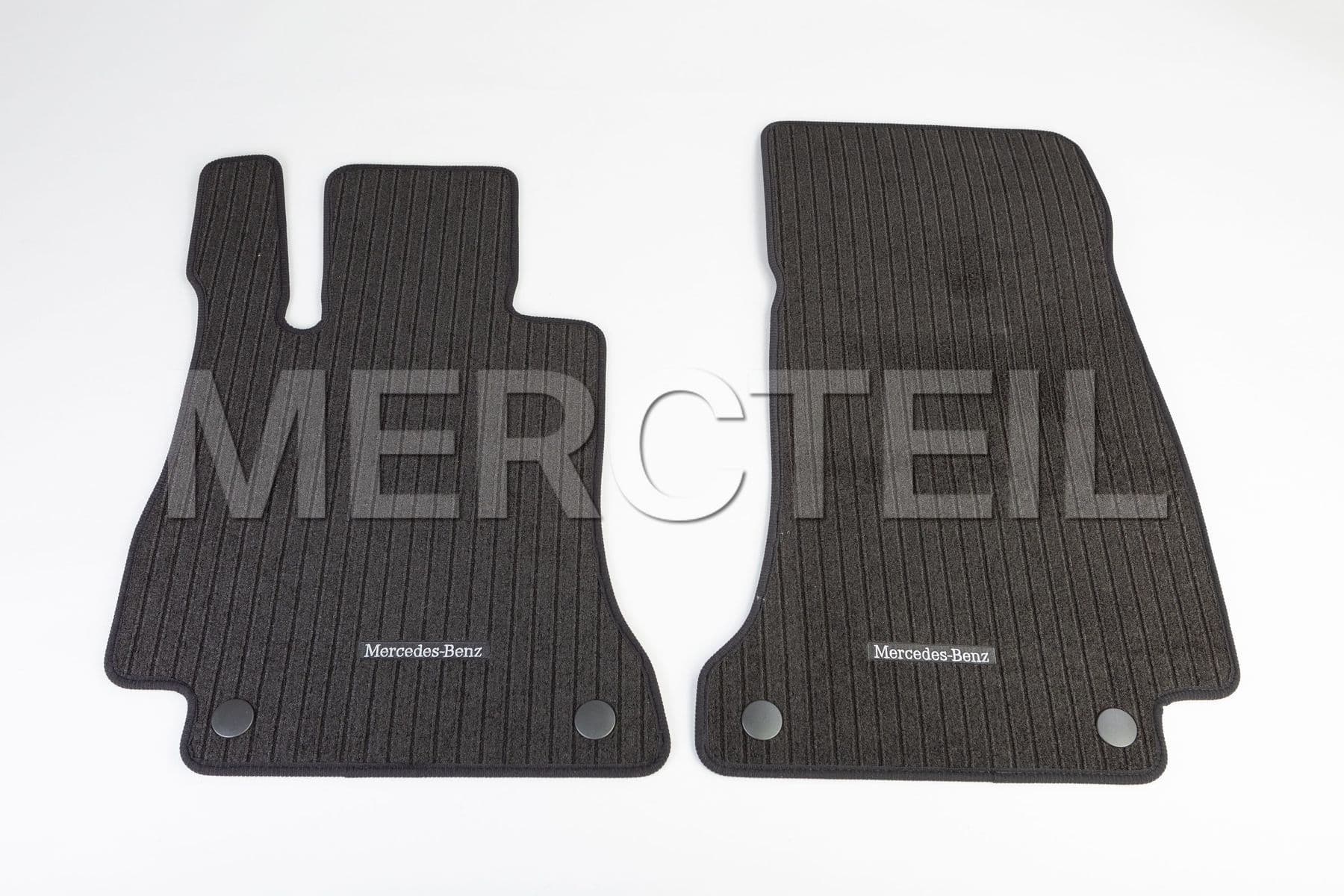Kaufen Sie das Ersatzteil Mercedes-Benz A21368016029G32 fussmatte
