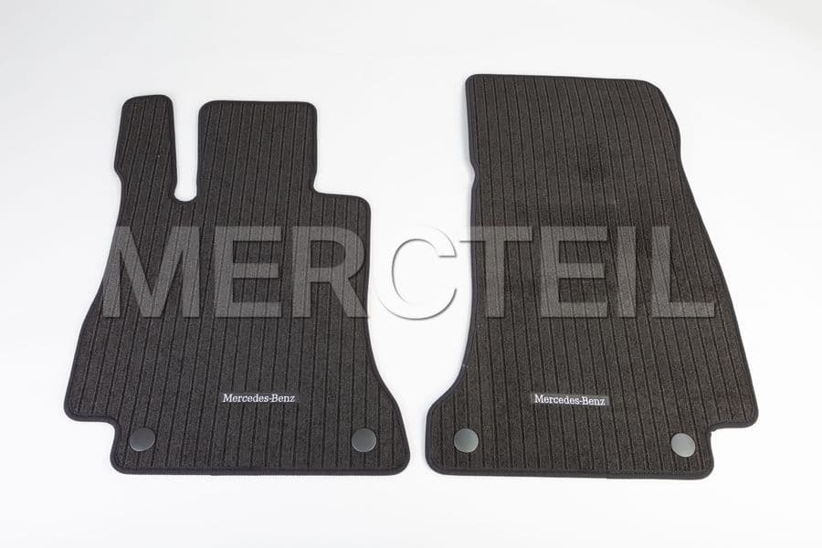 Kaufen Sie das Ersatzteil Mercedes-Benz A21368016029G32 fussmatte