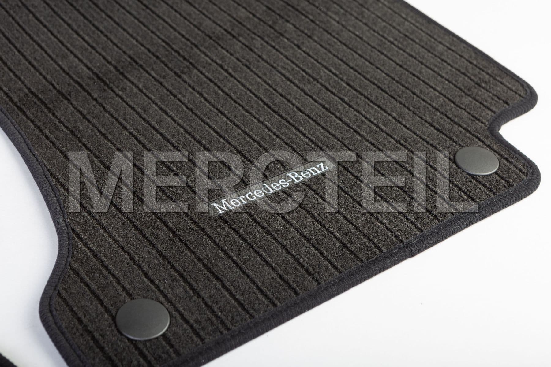 Kaufen Sie das Ersatzteil Mercedes-Benz A21368016029G32 fussmatte