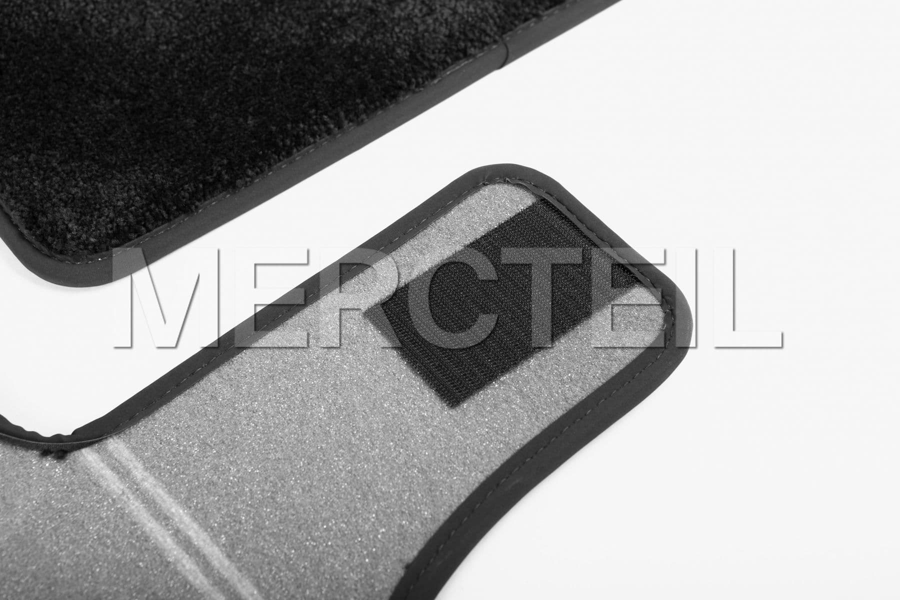Kaufen Sie das Ersatzteil Mercedes-Benz A21368086069K26 fussmatte