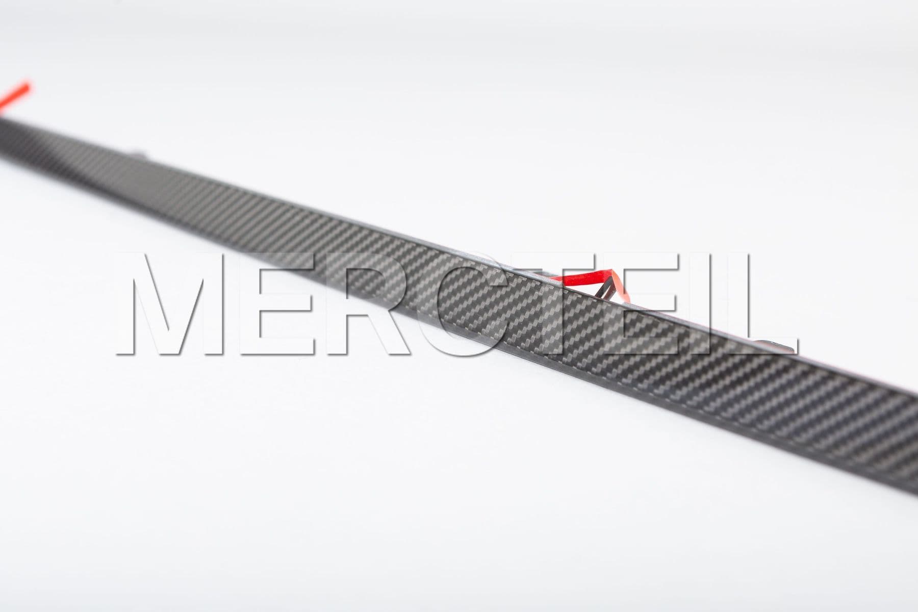 A2136982300 MERCEDES-BENZ TRIM STRIP