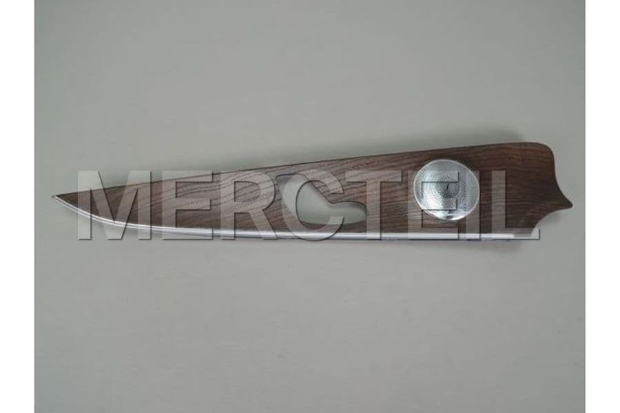 Buy the spare part Mercedes-Benz A2137203902 moulding