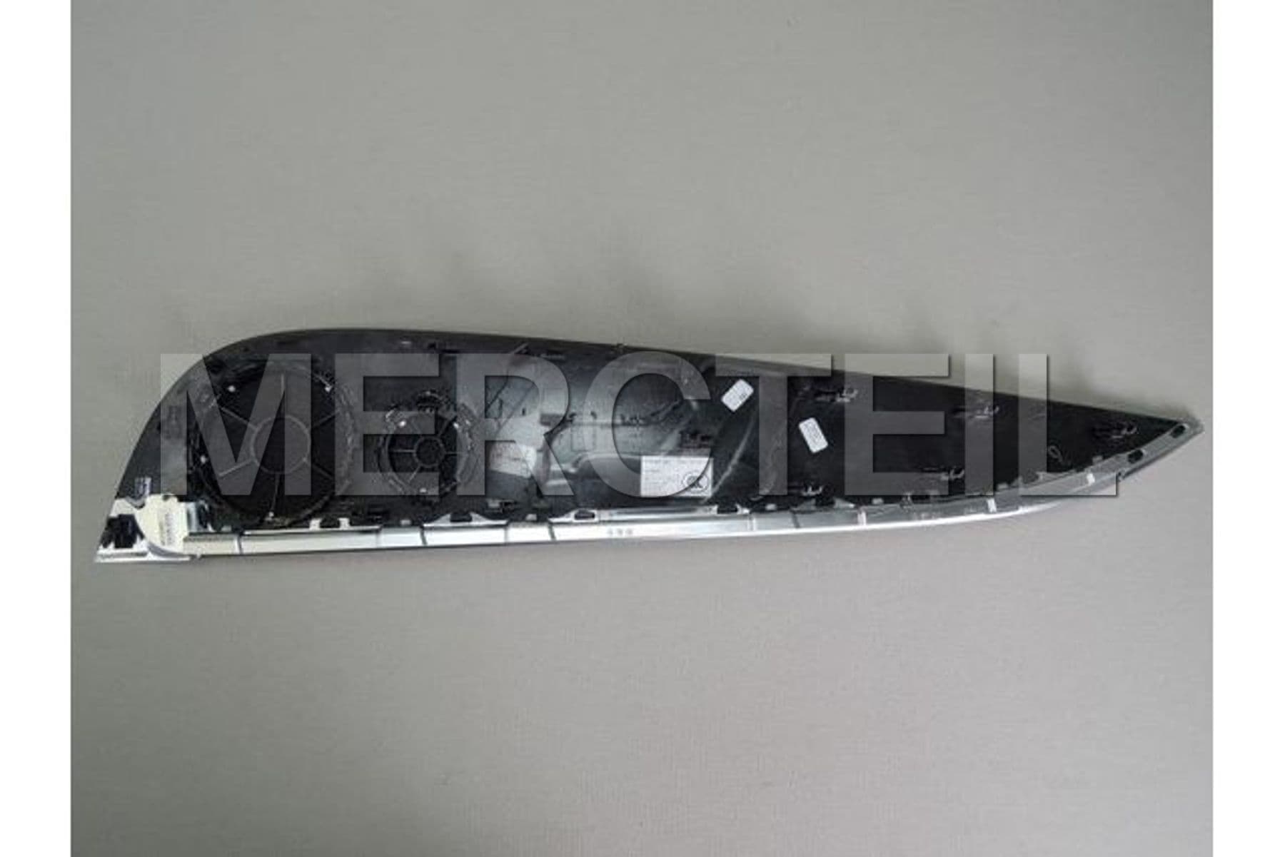 A2137303303 MERCEDES-BENZ TRIM STRIP