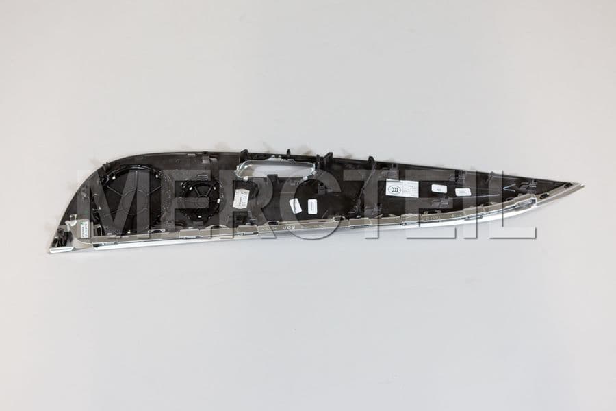 a-2137307903-mercedes-benz- 