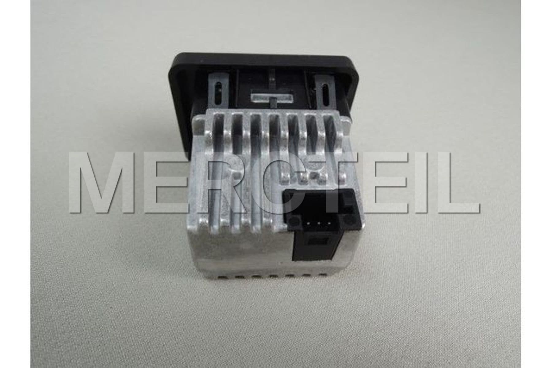 A2138207701 MERCEDES-BENZ MULTIMEDIA CONN. UNIT